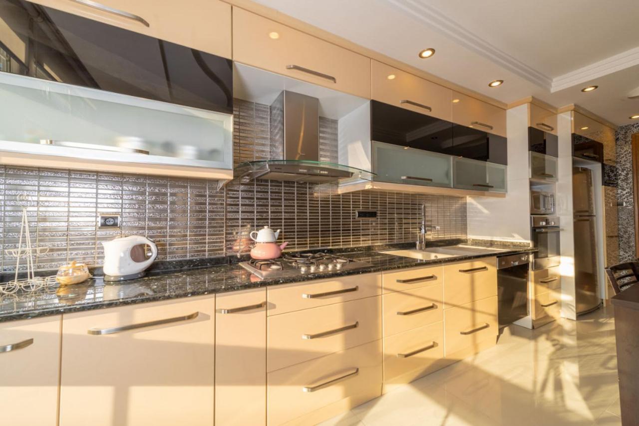 Lovely Flat With Sea View Near Beach In Muratpasa Antalya Exterior photo